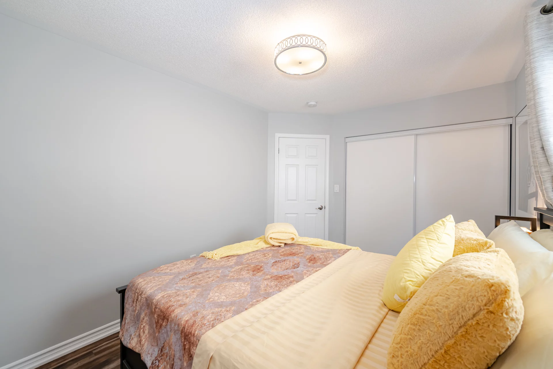 564 Langholm Street, Milton - photo 35