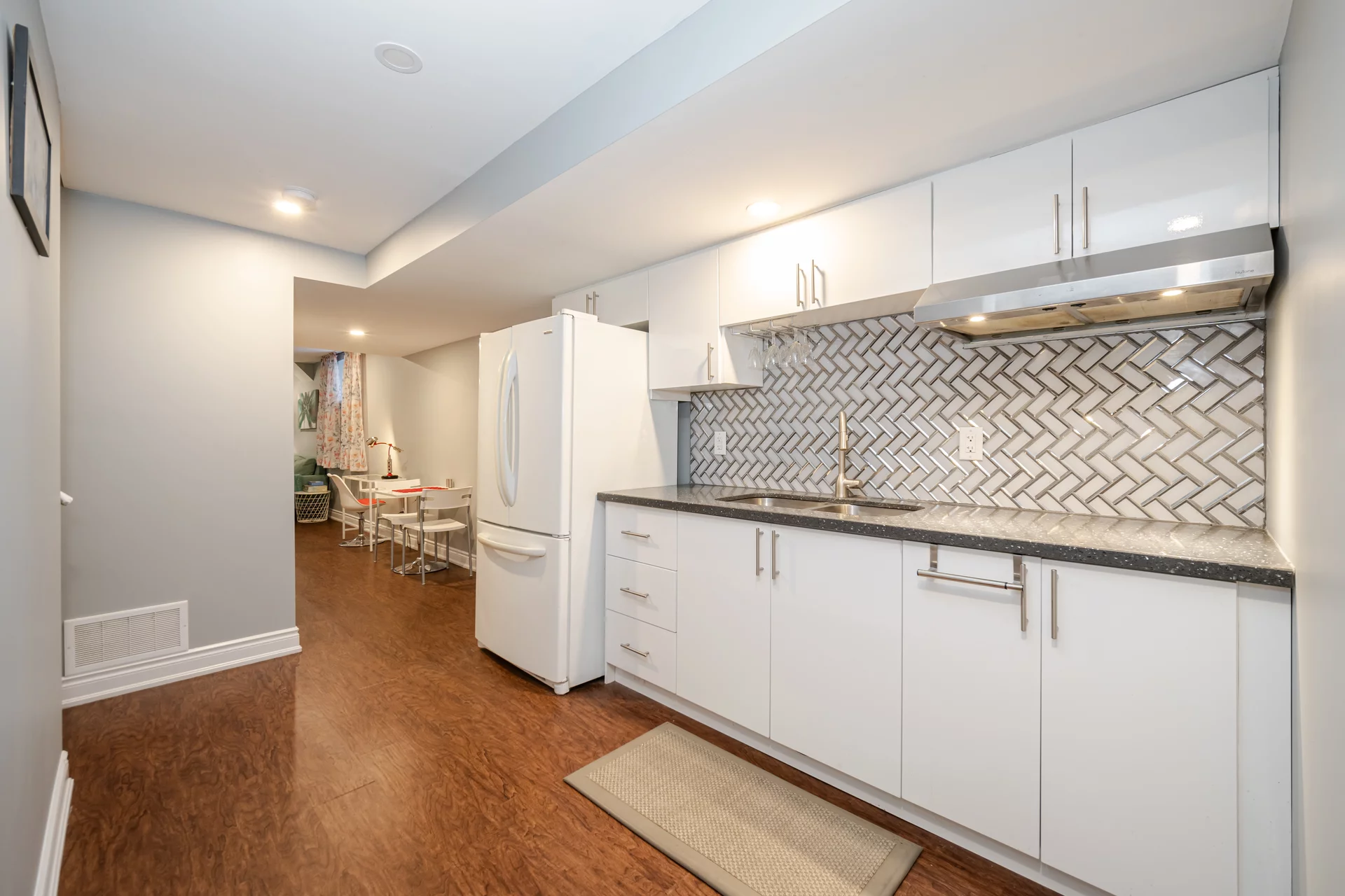 564 Langholm Street, Milton - photo 48