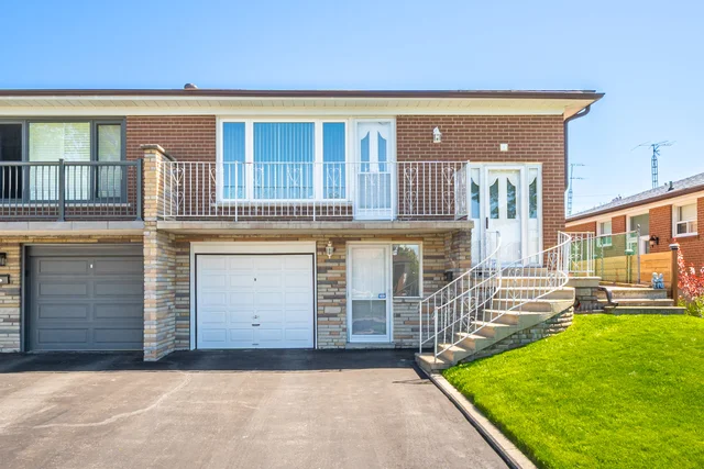 9 Riverton Drive, North York - photo 1