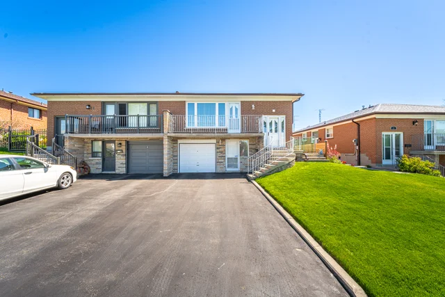 9 Riverton Drive, North York - photo 2