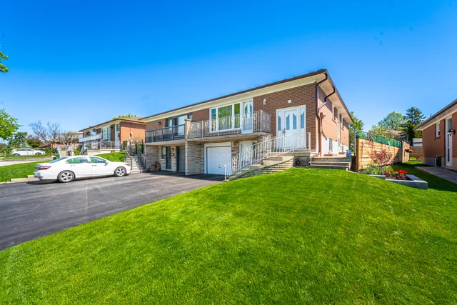 9 Riverton Drive, North York - photo 3