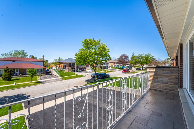 9 Riverton Drive, North York - photo 10