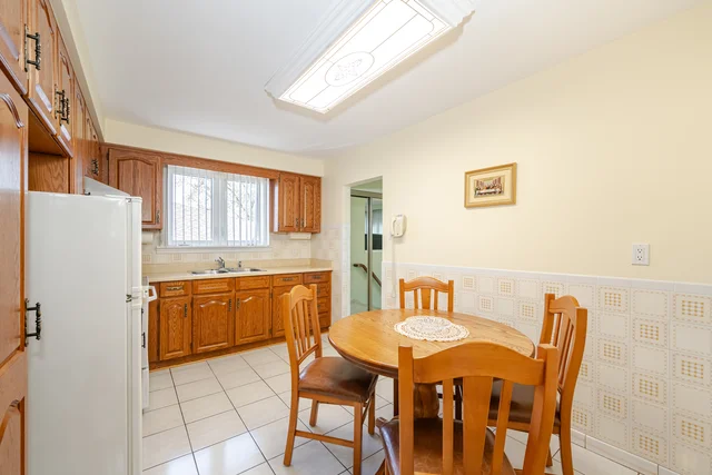 9 Riverton Drive, North York - photo 15