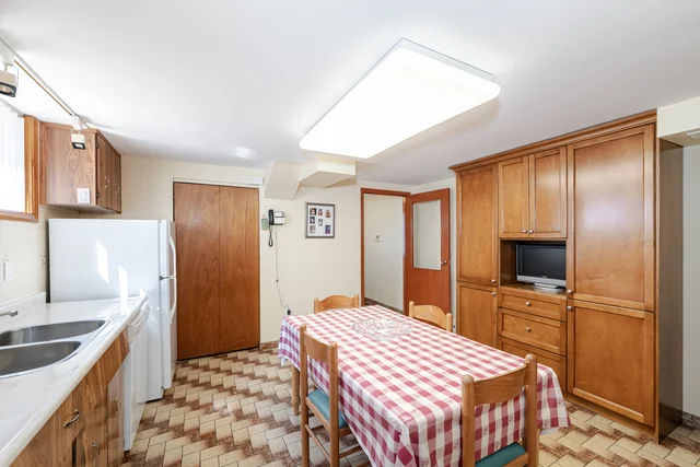 9 Riverton Drive, North York - photo 32