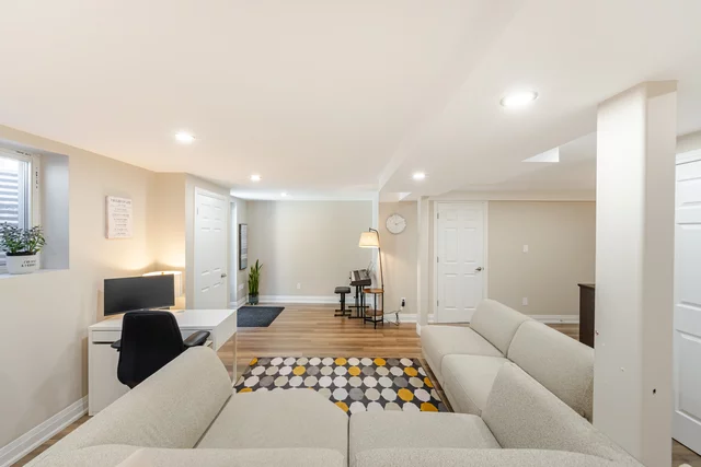 2932 Redbud Avenue, Oakville - photo 11