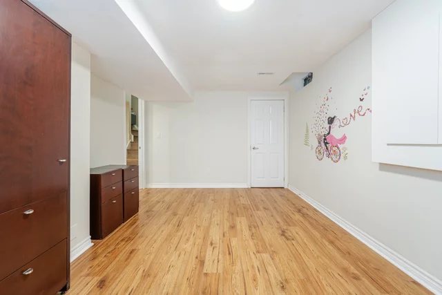 2932 Redbud Avenue, Oakville - photo 20