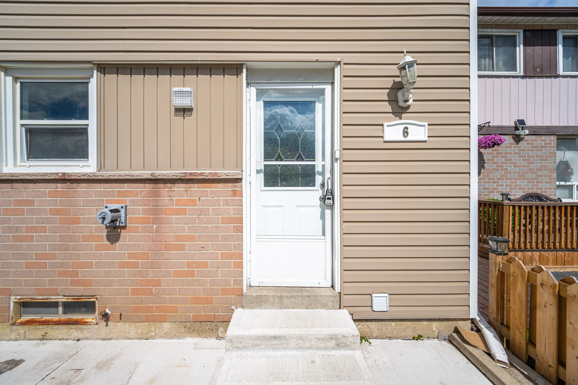 6 Hawkins Court, Brampton - photo 4
