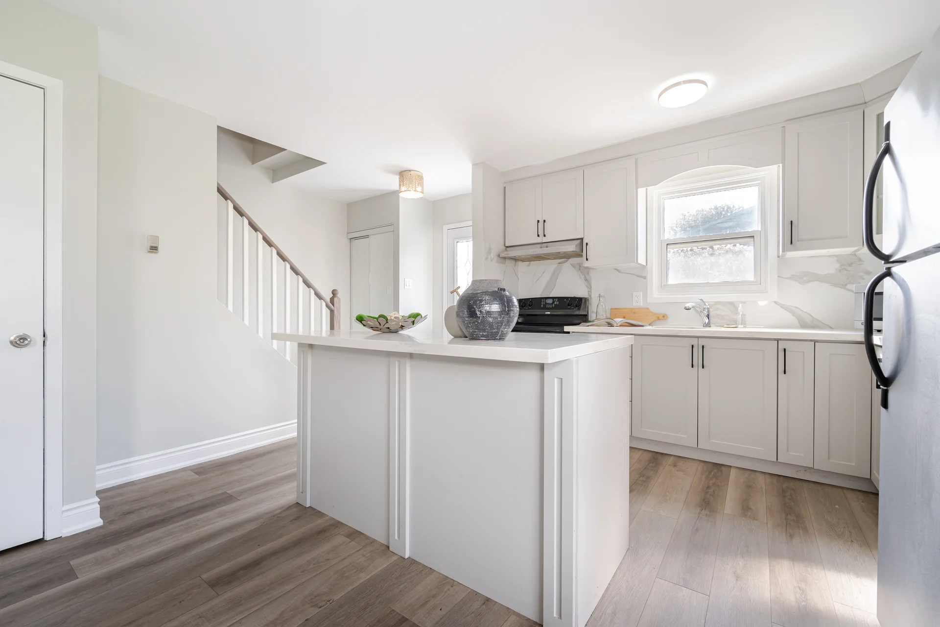 6 Hawkins Court, Brampton - photo 9