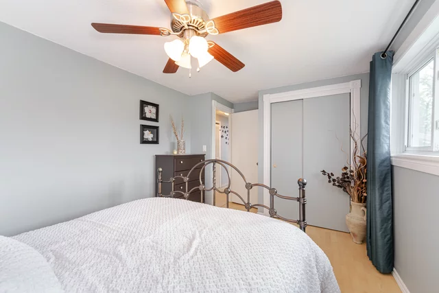 216 Queen Street South, Thorold - photo 23