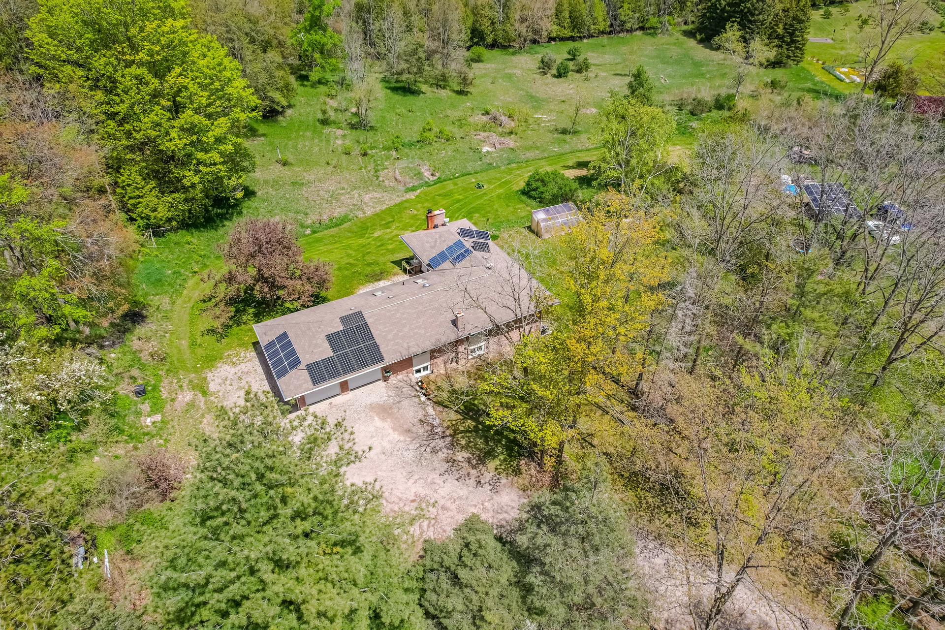 18697 Centreville Creek Road, Caledon - photo 8