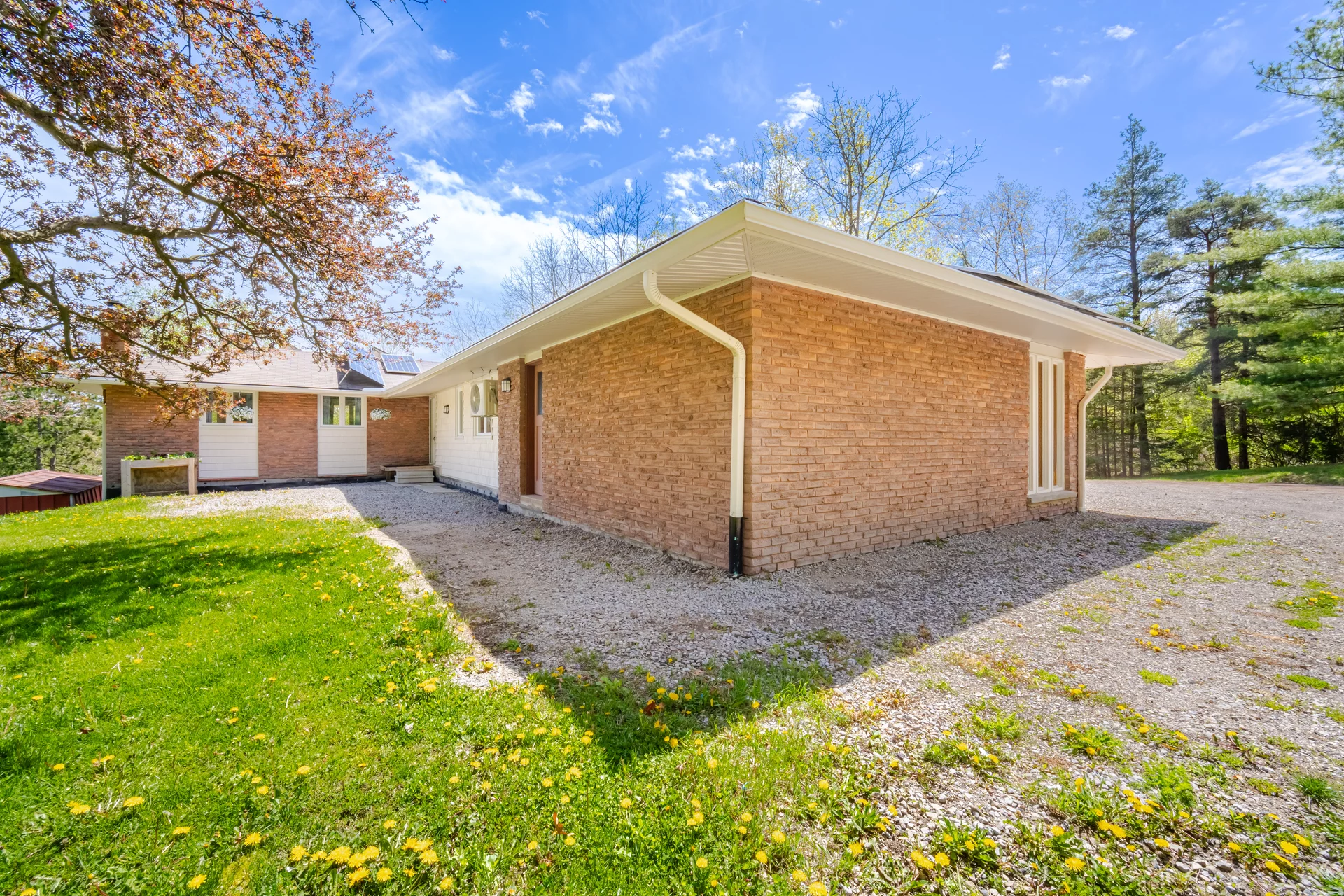 18697 Centreville Creek Road, Caledon - photo 14