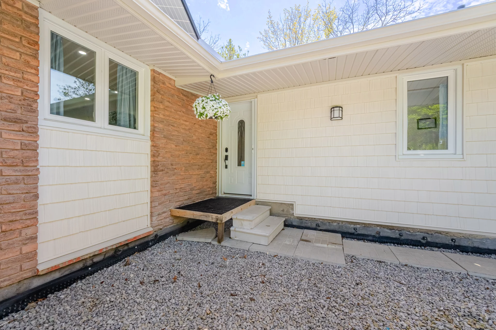 18697 Centreville Creek Road, Caledon - photo 15
