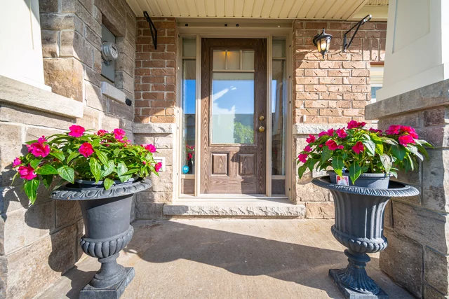 8 Laverty Crescent, Orangeville - photo 3