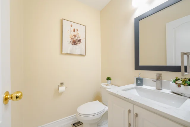5866 Blue Spruce Avenue, Burlington - photo 32