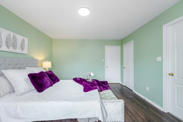 5866 Blue Spruce Avenue, Burlington - photo 37