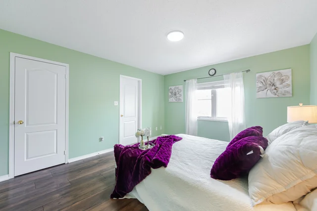 5866 Blue Spruce Avenue, Burlington - photo 38