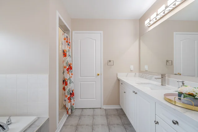 5866 Blue Spruce Avenue, Burlington - photo 40