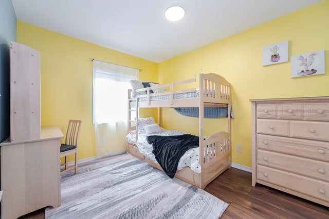 5866 Blue Spruce Avenue, Burlington - photo 45
