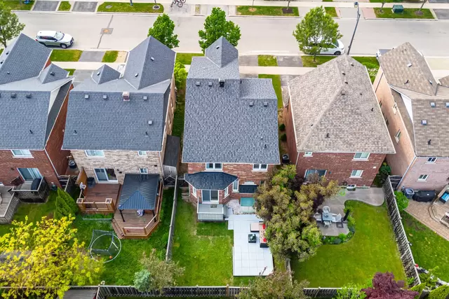 5866 Blue Spruce Avenue, Burlington - photo 70