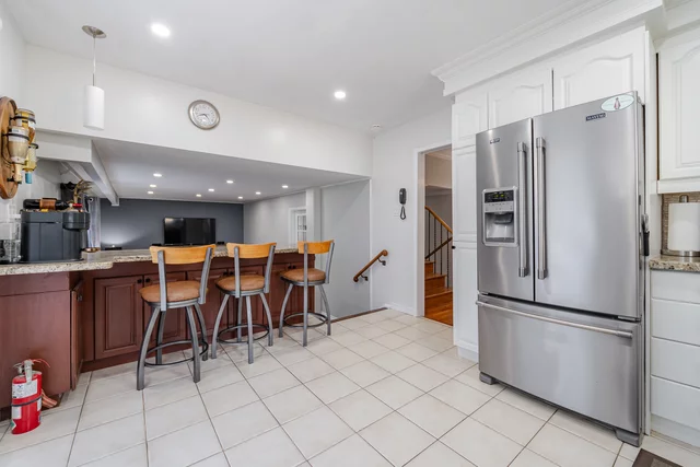 131 Holmcrest Trail, Scarborough - photo 17