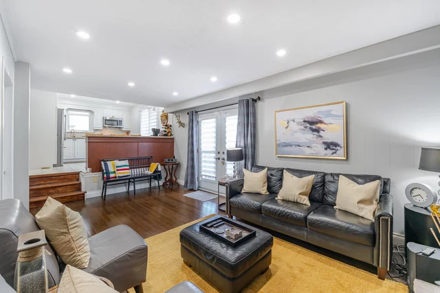 131 Holmcrest Trail, Scarborough - photo 23