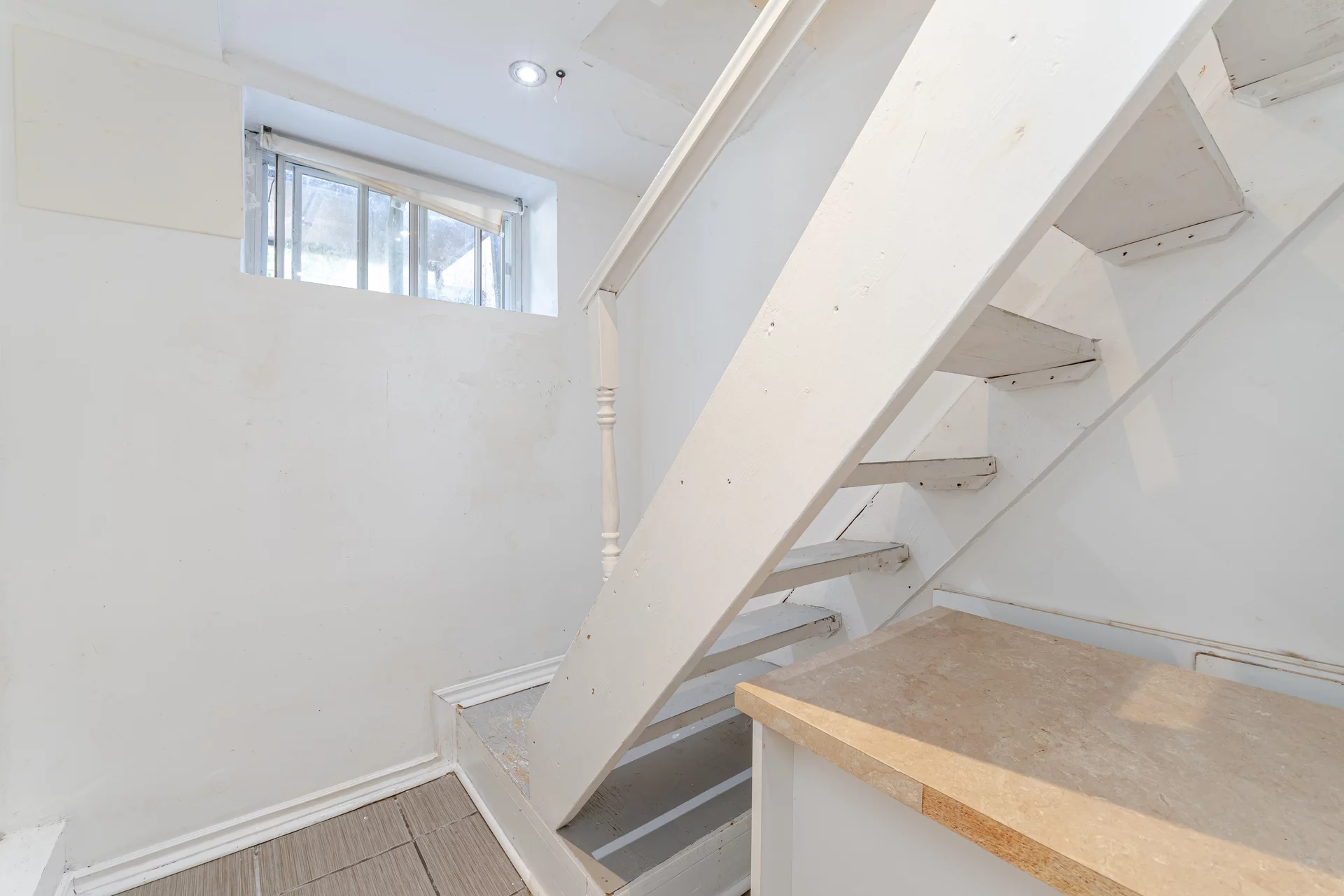 3000330