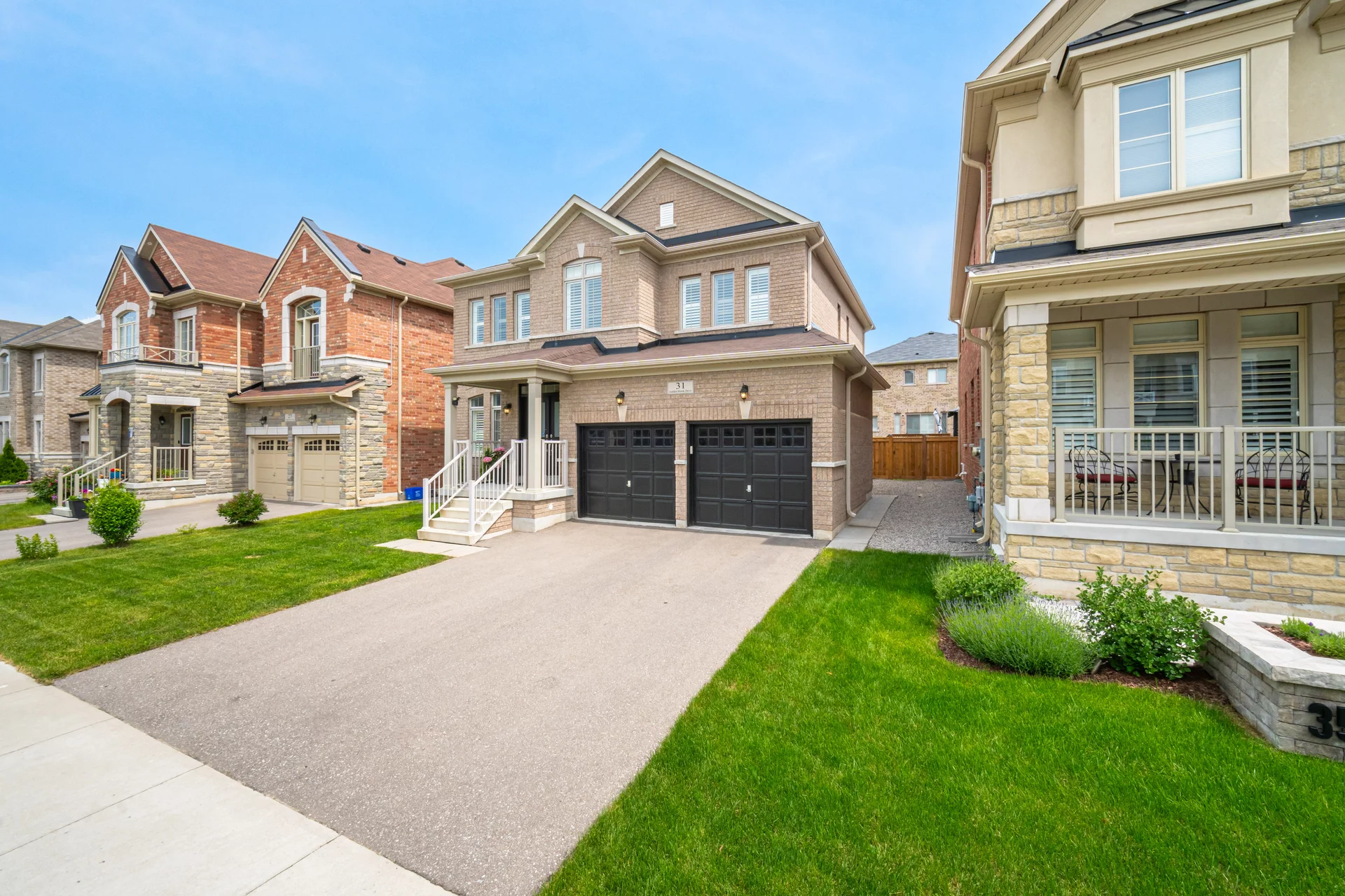 31 Golden Hawk Drive, Hamilton - photo 4