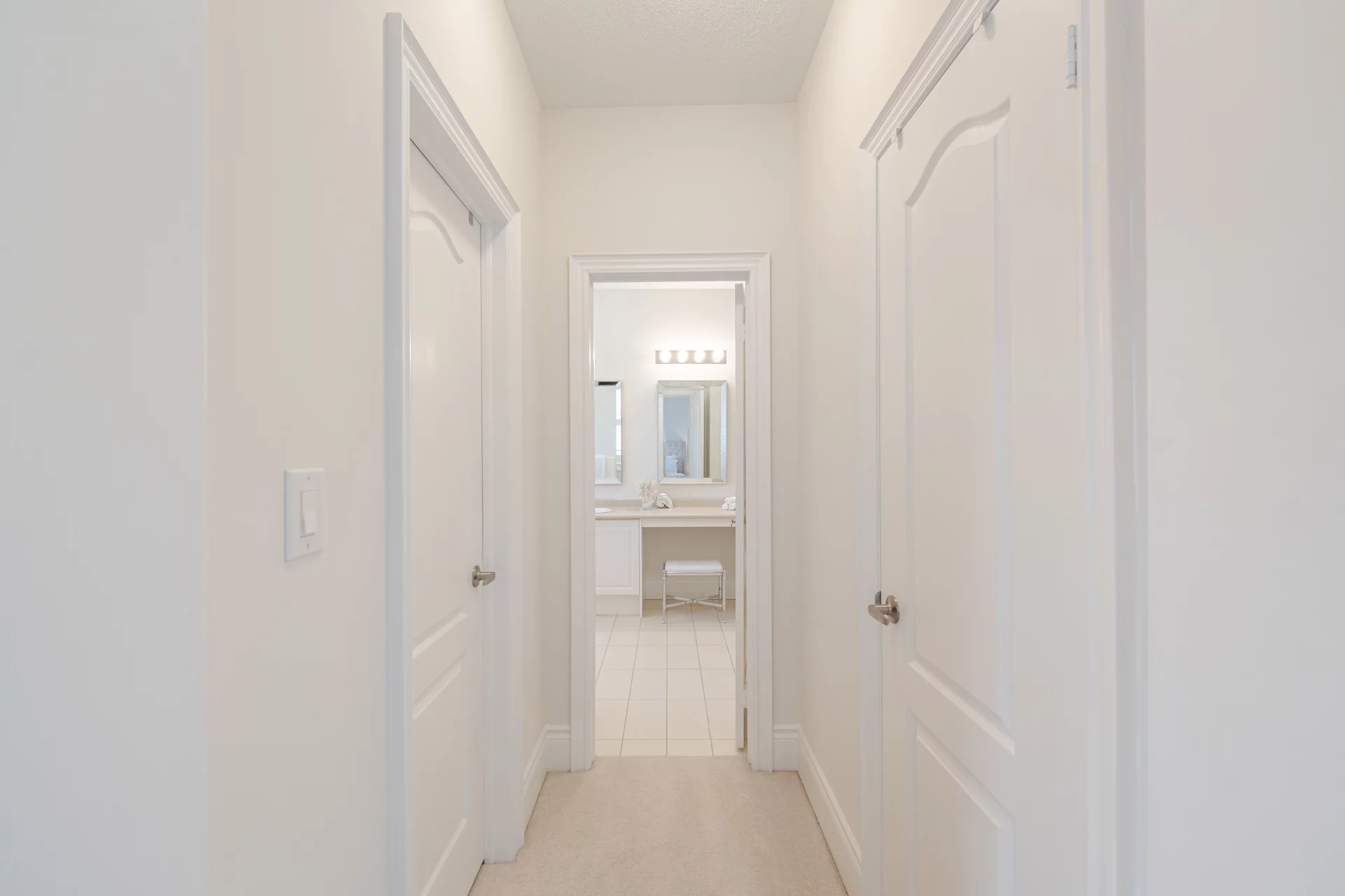 31 Golden Hawk Drive, Hamilton - photo 36