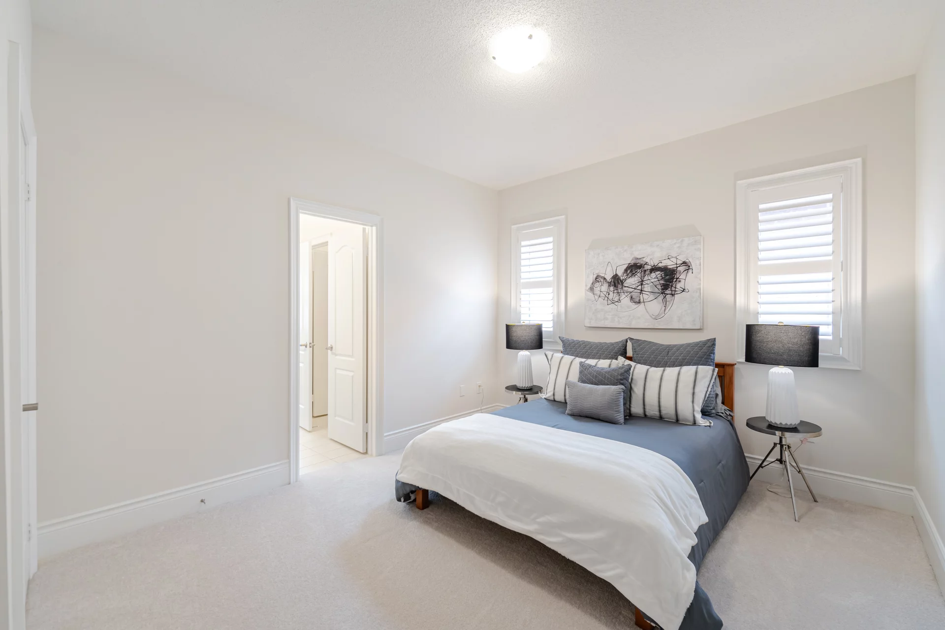 31 Golden Hawk Drive, Hamilton - photo 46