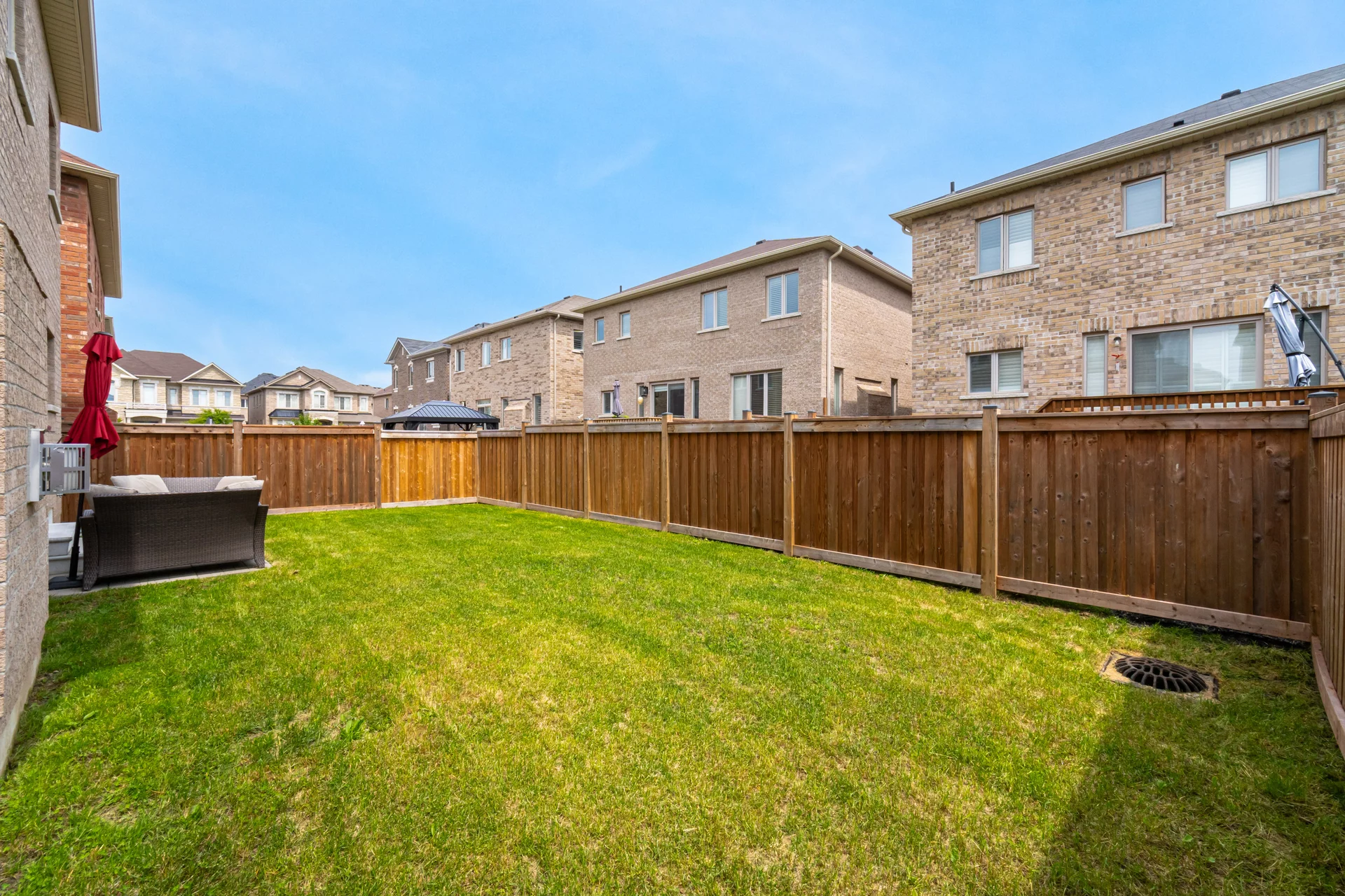 31 Golden Hawk Drive, Hamilton - photo 56