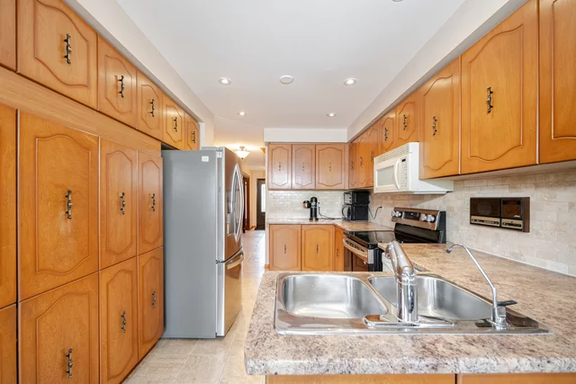 694 Amaretto Avenue, Pickering - photo 11