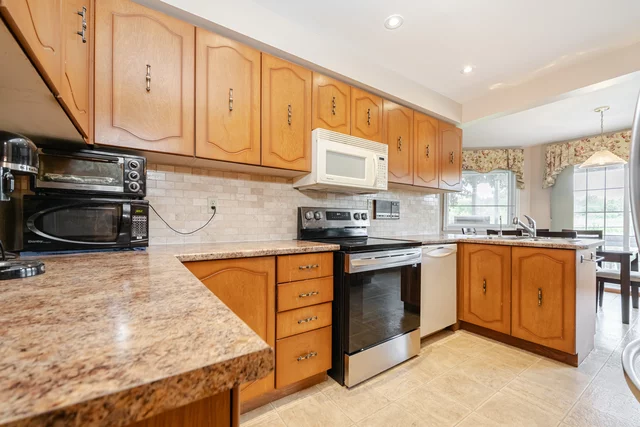 694 Amaretto Avenue, Pickering - photo 12