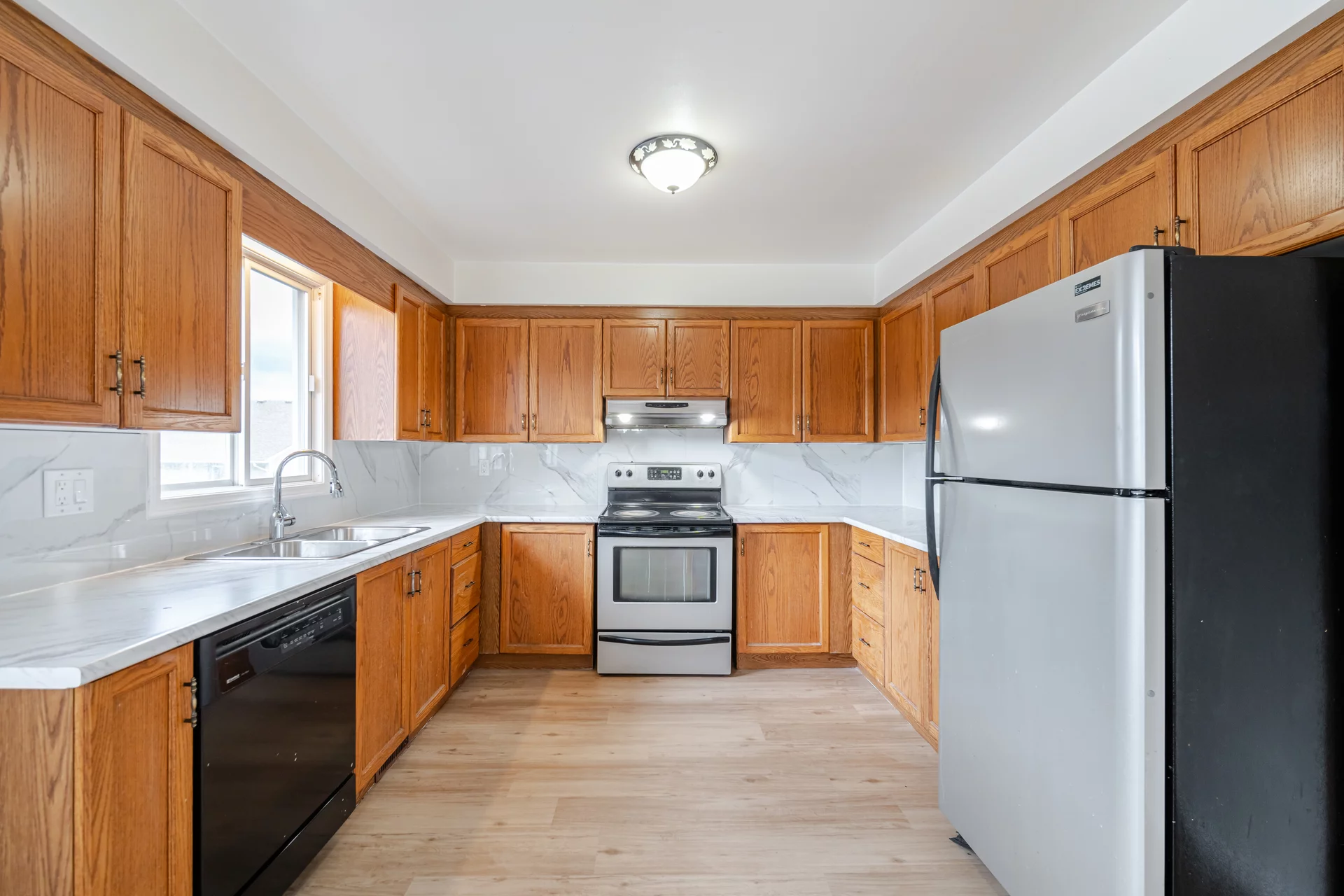 36 Poplar Crescent, Welland - photo 14