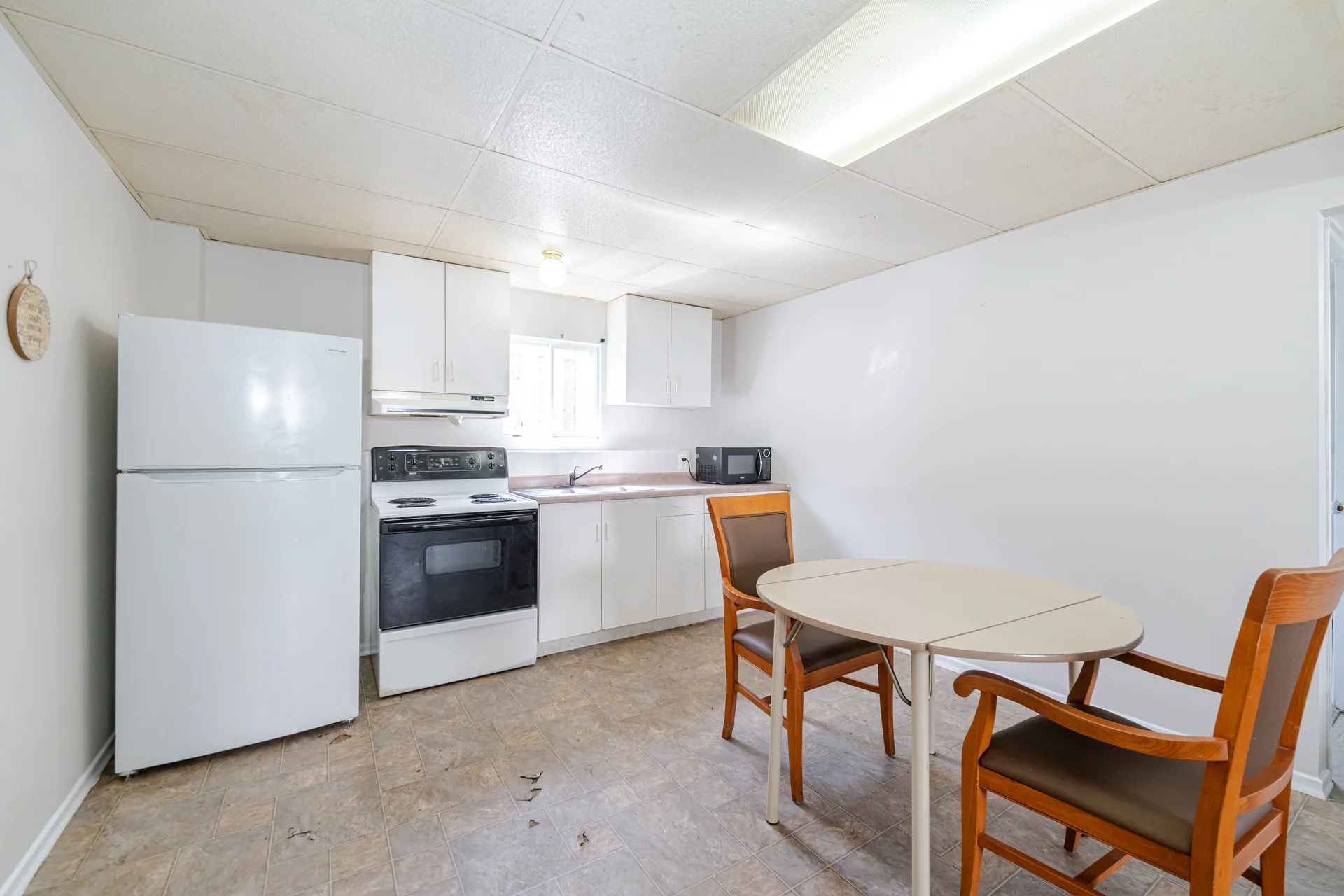 36 Poplar Crescent, Welland - photo 35