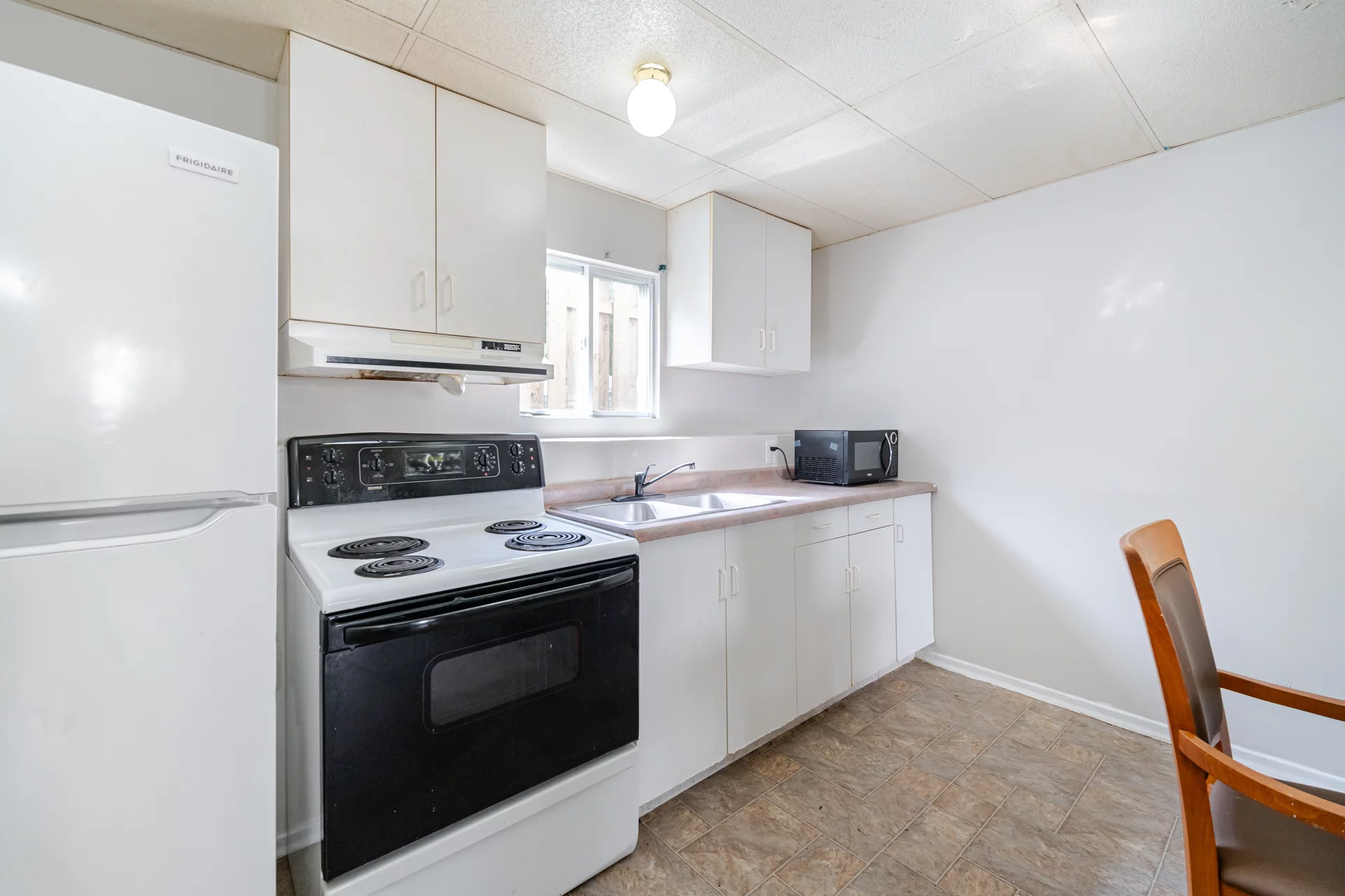 36 Poplar Crescent, Welland - photo 38