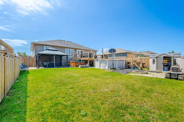 225 Centre Street, Stayner - photo 44