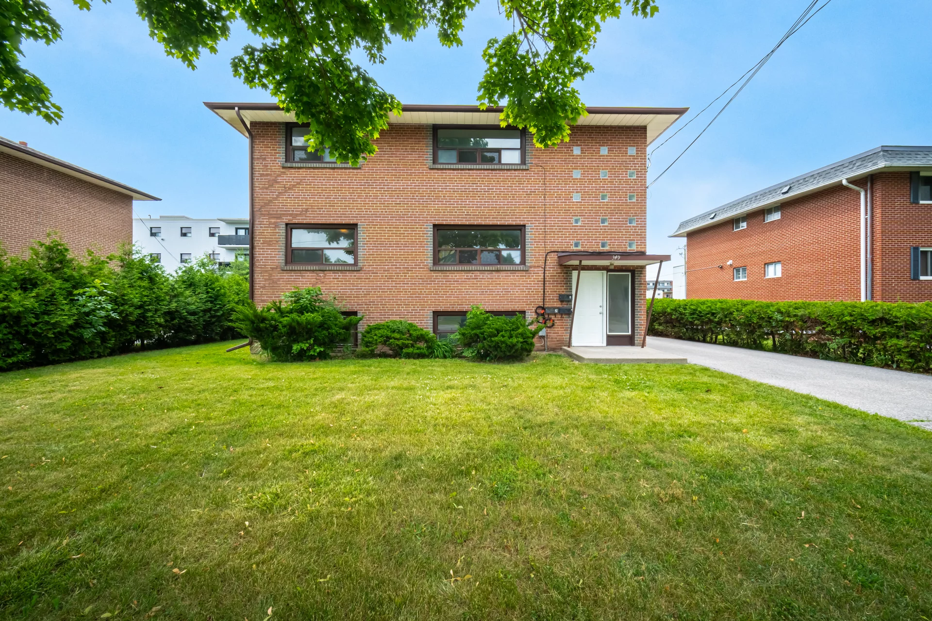 349 Frontenac Avenue, Oshawa - photo 2