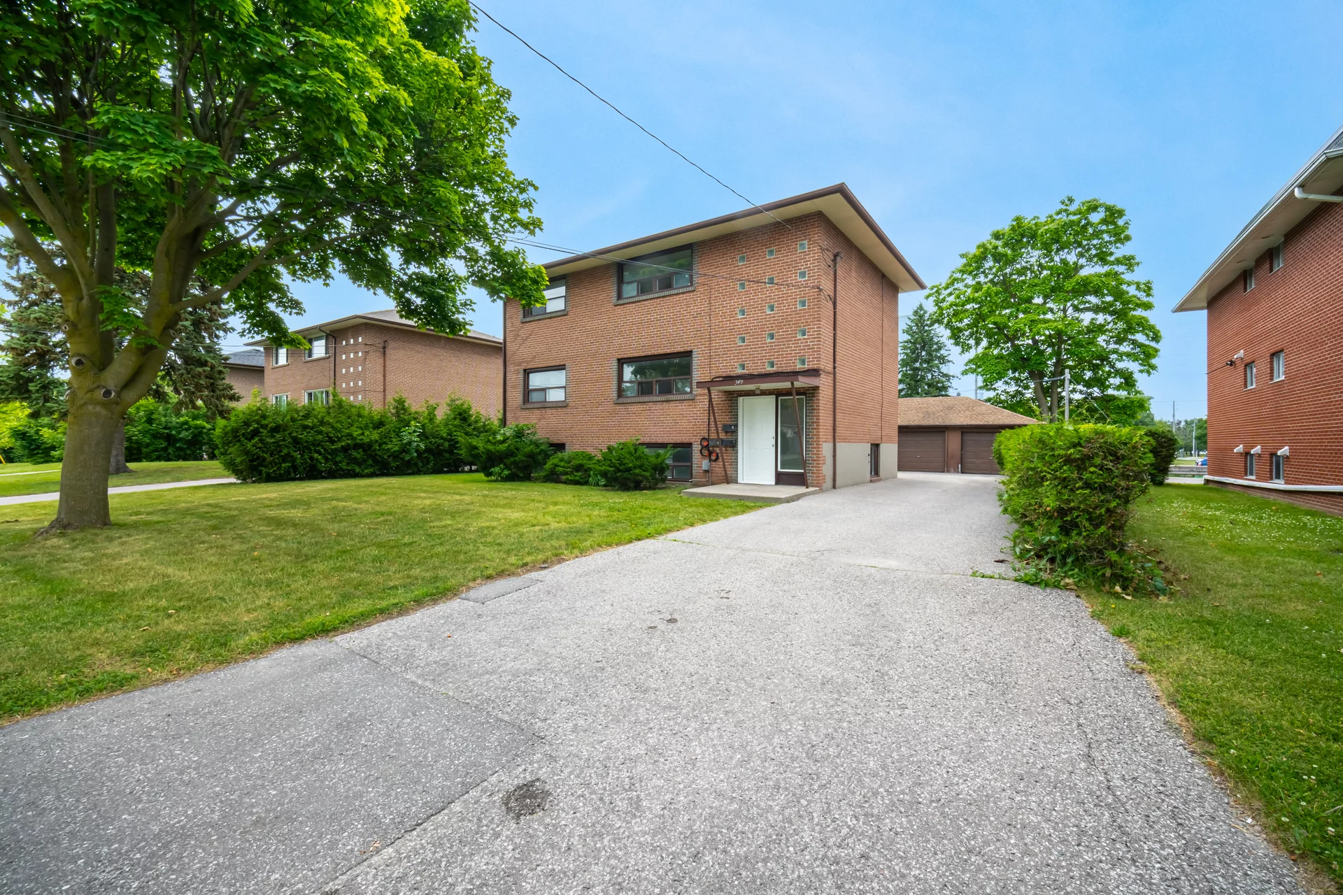 349 Frontenac Avenue, Oshawa - photo 4