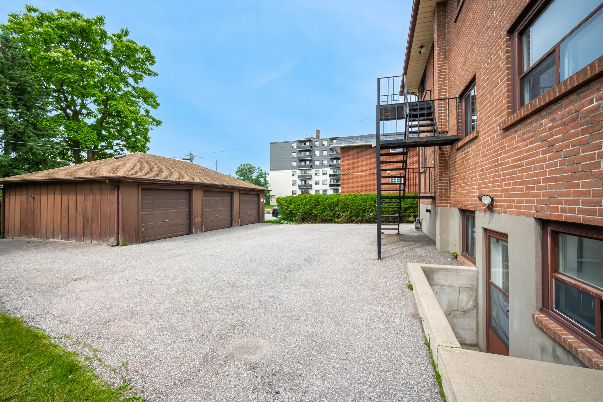 349 Frontenac Avenue, Oshawa - photo 67