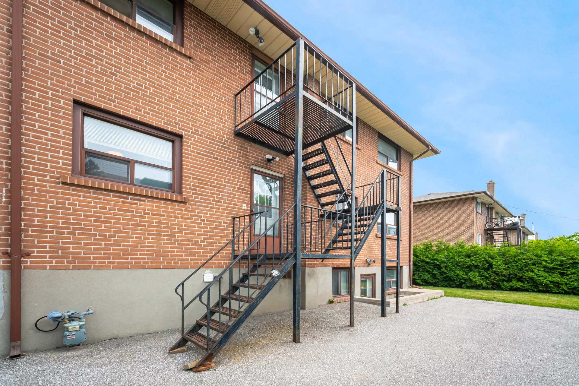 349 Frontenac Avenue, Oshawa - photo 72