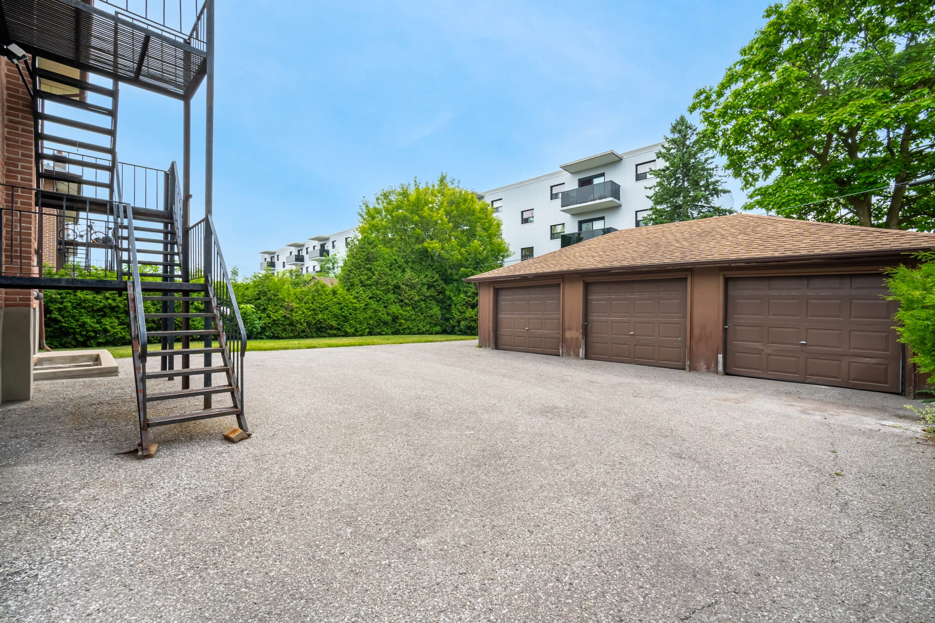 349 Frontenac Avenue, Oshawa - photo 74