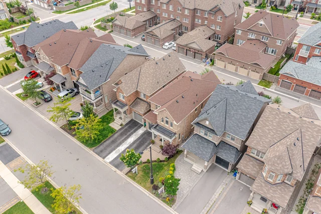 18 Pelee Avenue, Kleinburg - photo 2