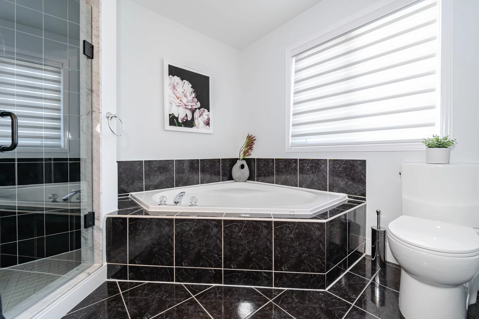 107 Hawker Road, Maple - photo 44