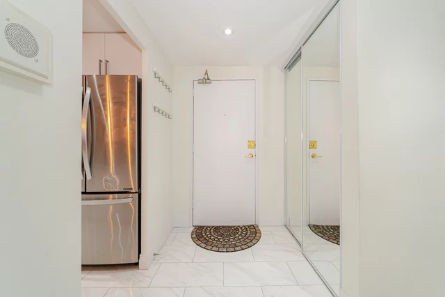 #2006-85 Emmett Avenue, York - photo 7