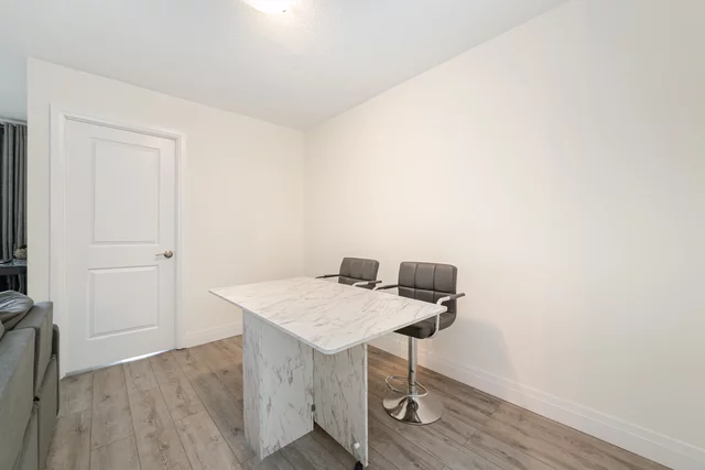 #2006-85 Emmett Avenue, York - photo 17