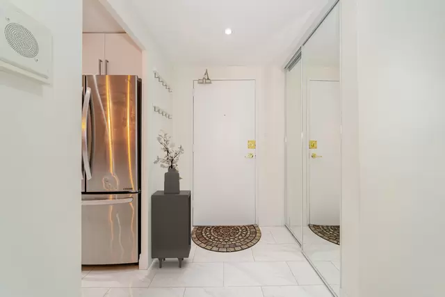 #2006-85 Emmett Avenue, York - photo 8