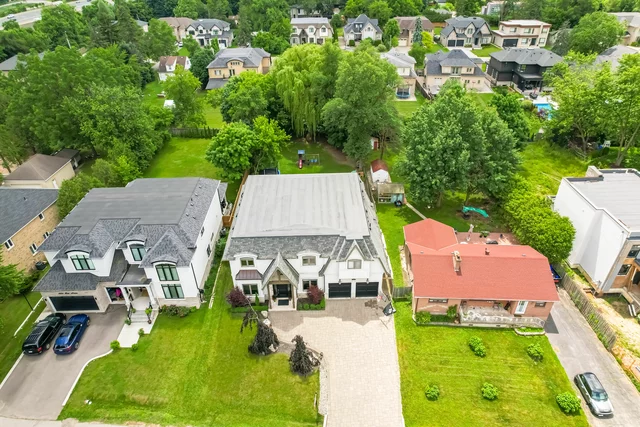 1040 Kent Avenue, Oakville - photo 1