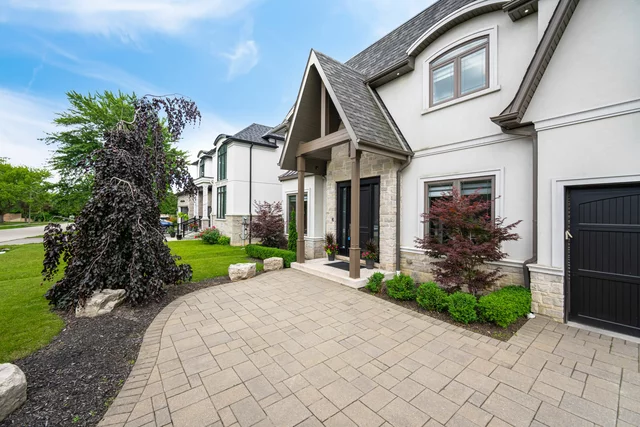1040 Kent Avenue, Oakville - photo 10