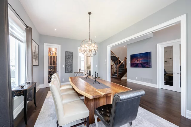 1040 Kent Avenue, Oakville - photo 17