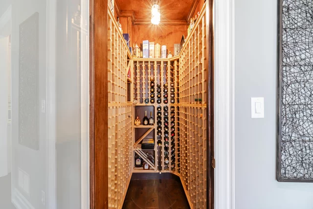 1040 Kent Avenue, Oakville - photo 18